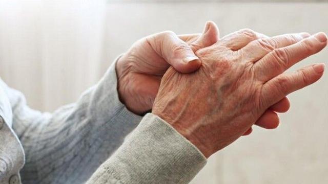 겨울철 심해지는 관절 통증… 류마티스 관절염 주의해야