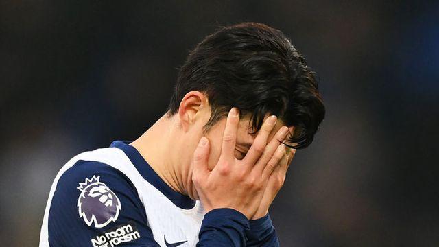 손흥민이 이걸 날리다니! “절호의 기회 날렸어”, “명성 더럽히는 중” 혹평...평점 1.5점 굴욕
