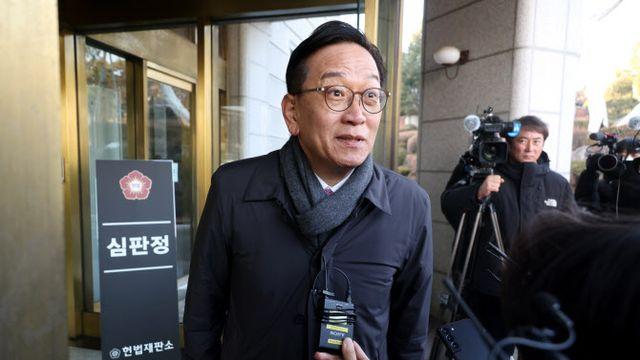 尹측 석동현 
