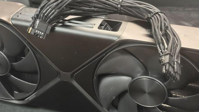 엔비디아 RTX 5090에서도 발생한 '녹아내리는 커넥터' 문제, 사용자들 우려