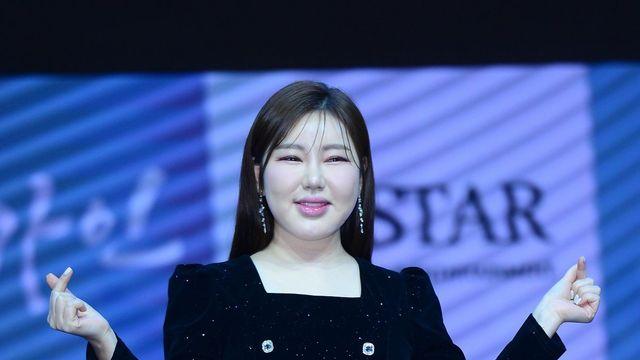송가인, ‘가인;달’ 발매 동시 차트 점령