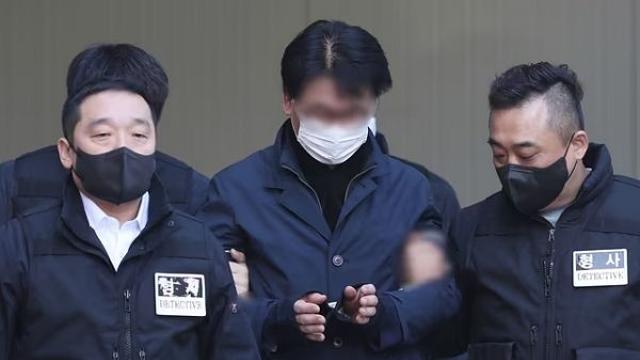 '이재명 흉기 습격' 60대, 징역 15년 확정… 대법 