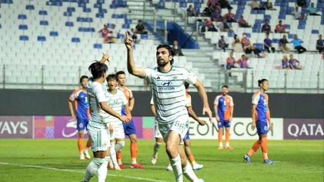 [ACL2 이슈] 이탈리아 김신욱 등장?...‘전북 데뷔’ 콤파뇨, 멀티골+공중 장악 맹활약!→K리그 폭격할까