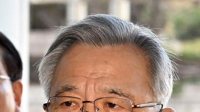 '대장동 50억' 박영수 전 특검 1심 징역 7년·벌금 5억