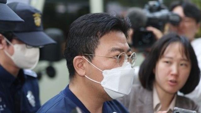 'SG발 주가조작' 주범 라덕연 징역 25년…