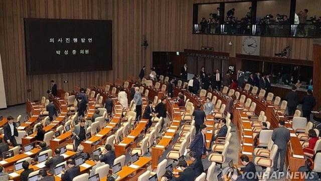 마은혁 임명 촉구 결의안 의결 후 본회의 통과.. 인권위 감사요구안도 의결