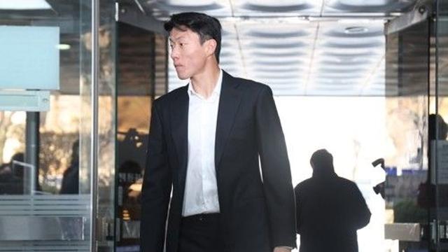 '불법촬영 혐의' 황의조, 1심서 징역형 집행유예