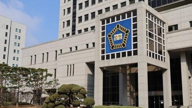 '담배·현금 줄게'…10대 아동 성매수 세종시 전 공무원 중형