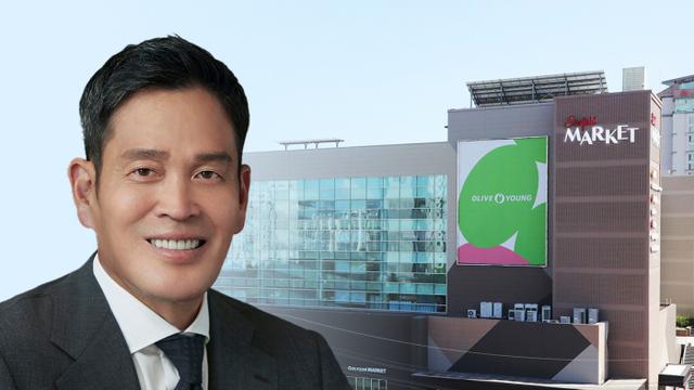 정용진 회장, 이마트 지분 10% 추가 매입··· 책임경영 강화·승계작업 마무리