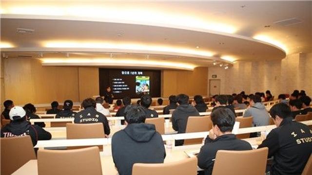 프로야구 KIA, 미국 스프링캠프서 선수단 멘털 관리 교육