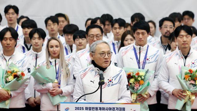'종합 2위' 동계 AG 선수단 개선···유인촌 문체부 장관 