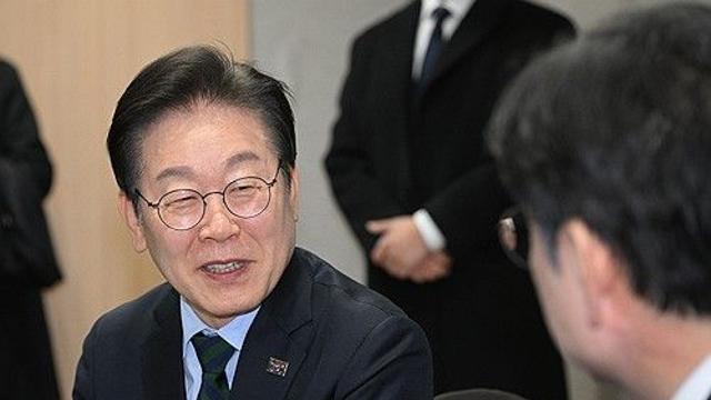 이재명 43.3%·김문수 18.1%·오세훈 10.3%…李, 양자도 앞서[리얼미터]