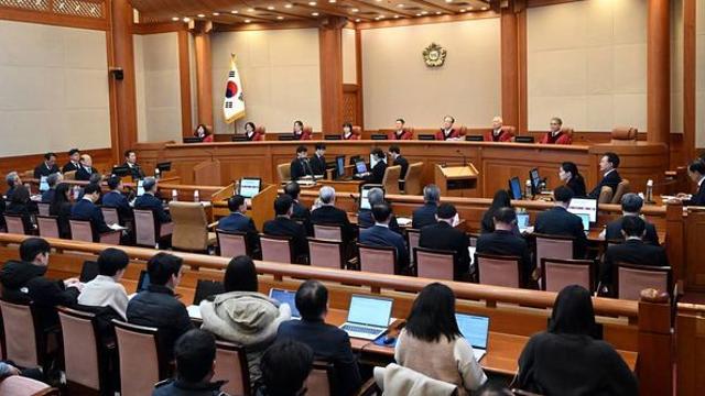 윤 대통령 탄핵심판 9차 변론기일…10차 기일 변경 여부 주목