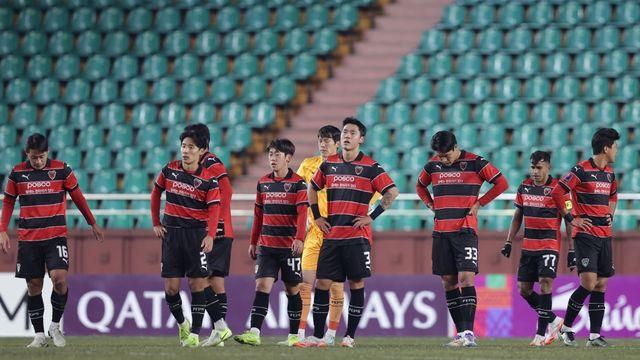 '폭죽 테러' 당한 포항, 수비진 '와르르'→16강 진출 무산…조호르 원정서 2-5 참패 [ACLE 리뷰]