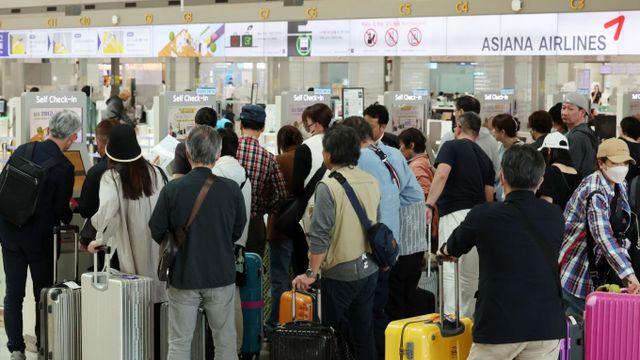 일본 공항서 아이돌 사진 찍던 한국인, 직원 제지에 폭행… 현장 체포