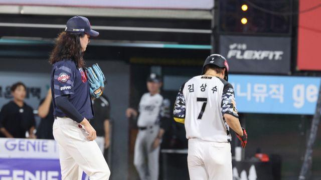 ‘탭댄스 전쟁’ 롯데 자이언츠 피치클록 적응기 [IS 포커스]
