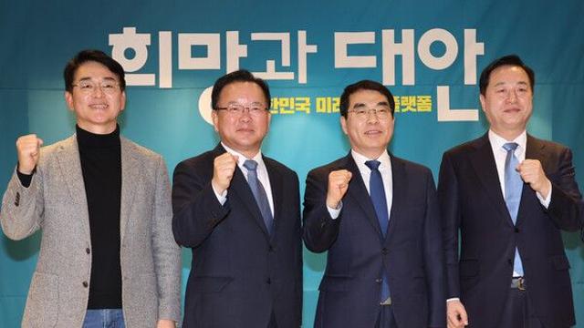 비명 잠룡들, ‘이재명 일극 체제’ 비판… ‘개딸’ 향해 “수박 표현 자제해 달라”