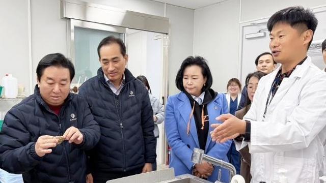 경기도의회 김성남 의원, 해양수산자원연구소 방문하여 수산물 안전성 관리 점검