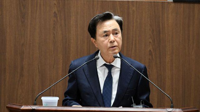 김태흠 