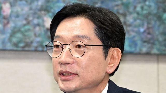 조국혁신당 힘 실어준 김경수 “교섭단체 10석으로 낮춰야”