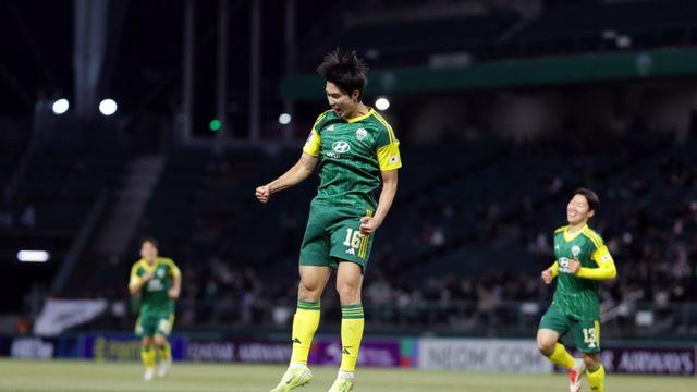 ‘포옛호’ 전북, 공식전 3연승 질주…태국 포트 꺾고 ACL2 8강 진출