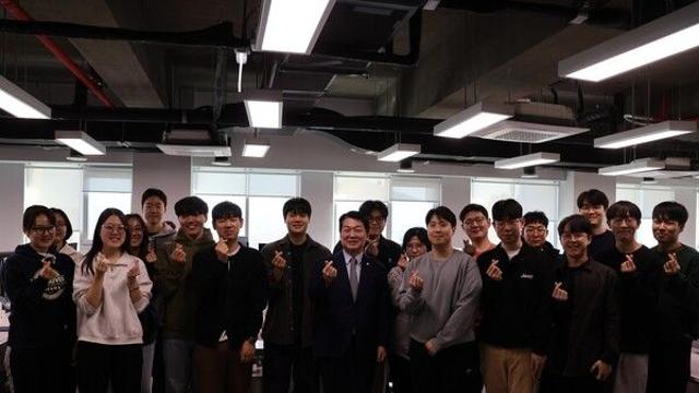 안철수, 국가 AI 연구거점 방문...“연구 인프라 확충·인재양성 필요”