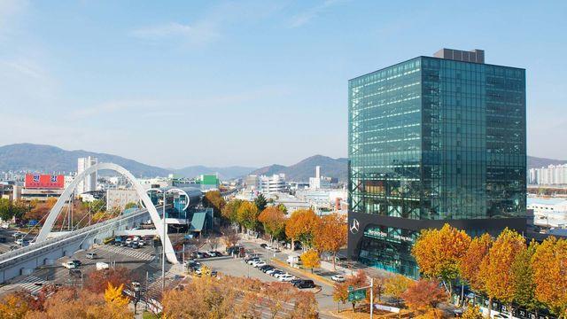 하루 100대 정비 가능한 대형 서비스센터 '2곳'이나 오픈한 수입차 브랜드