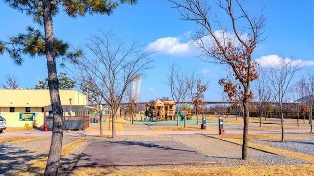노을진 캠핑장, 오토캠핑과 카라반 시설이 갖춰진 명소