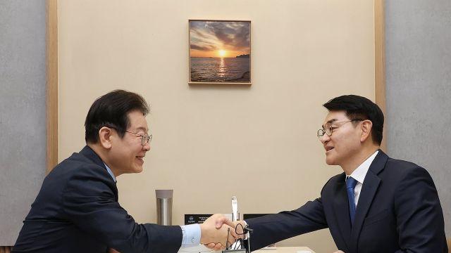 이재명·박용진 회동...이 “더 큰 역할 같이 만들자” 박 “대의명분 앞 힘 합쳐야”