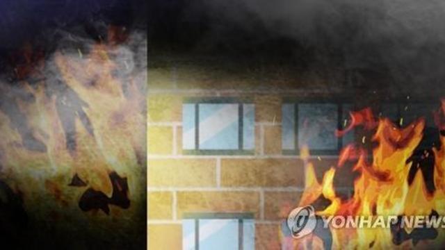 아파트 집 안에서 위험천만 '불멍' 50대 구속 송치
