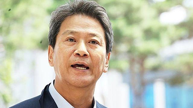 임종석, 이재명 겨냥…“민주당은 중도 보수 정당이 아니다” (전문)