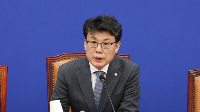 진성준 “‘민생회복 소비쿠폰’ 포기 여부는 추경안에 달려있어…반도체특별법, 합의된 것은 우선 처리해야”