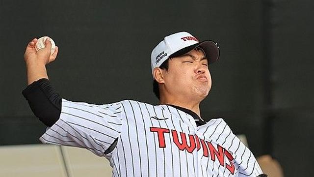 LG 장현식, 오른쪽 발등 인대 부분 파열…복귀까지 4주 소요