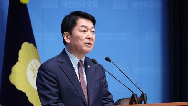 안철수  “시대교체·전환으로 세대 통합해야”…사실상 대권 도전 선언  