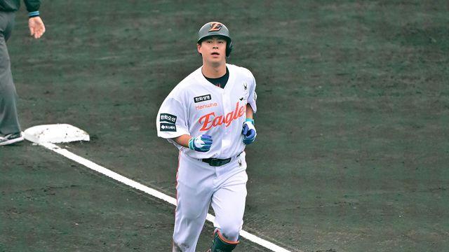 '노시환 2G 연속 홈런 폭발' 한화, 지바 롯데에 2-4 패…폰세-정우주 강속구 '번쩍' [오키나와 라이브]