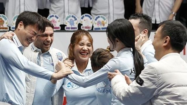“강민구 스롱 사파타 절정의 경기력” 우리금융캐피탈, 하나카드 꺾고 파이널行…SK렌터카와 격돌