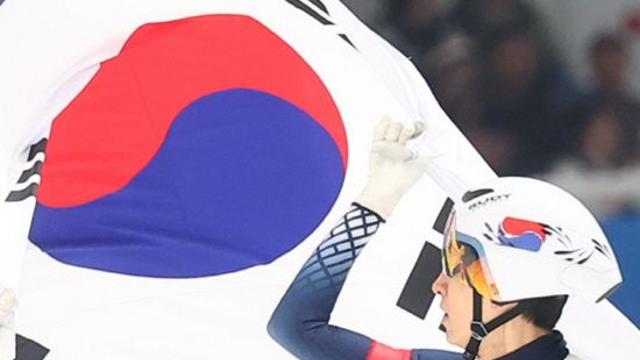 15년간 금메달 따는 사나이가 한국에 있다!…37세 이승훈, 빙속 월드컵 남자 매스스타트 금메달