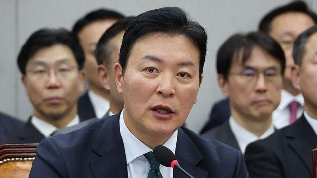 [속보] 경찰, '구속 불발' 김성훈 경호차장 구속영장심의 신청