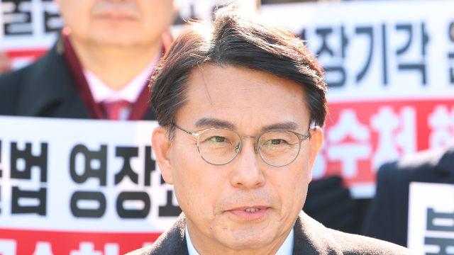 [속보] 윤상현 “윤 대통령 탄핵 심판 각하돼야…탄핵소추 요건 못 갖춰”