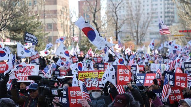 尹, 운명의 2주간 지지 세력 결집·개헌 여론전 총력 예상