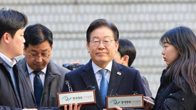 [속보] 검찰, 공직선거법 위반 2심서 이재명에 징역 2년 구형