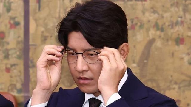 “이제 한국 축구업계서 일 못 할 예정” 정몽규 4연임에 걱정 쏟아진 축구인