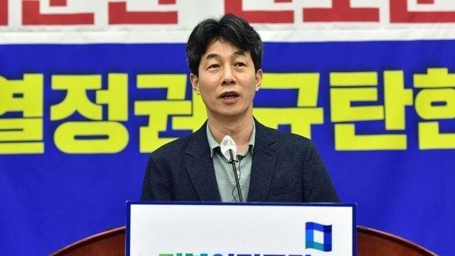 윤건영 “윤 대통령, 호송차 아닌 경호차로 이동” 문제는?