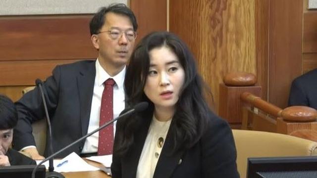 “저는 계몽됐습니다”…김계리 변호사, 尹 반탄 집회 간다