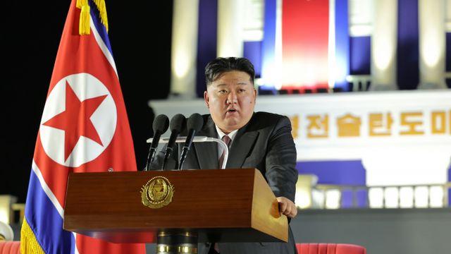 북, 서해서 전략순항미사일 발사 훈련… 김정은 