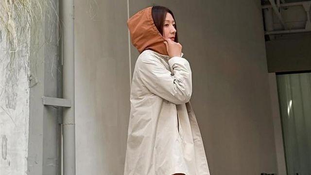 김희애, 봄을 입다… 우아한 감성의 스타일링  