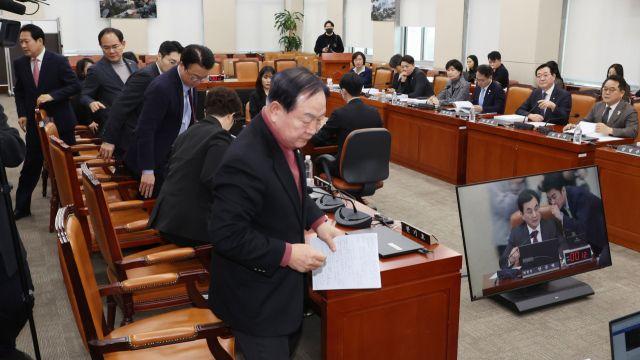 국정조사특위, 윤석열·김용현 등 청문회 불출석 10명 고발키로