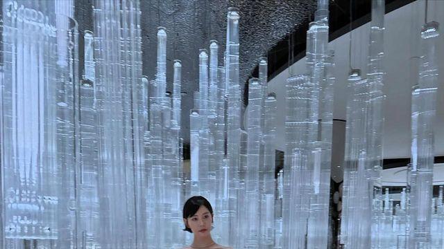 클라라, 꿈같은 스테이케이션…화려한 스타일링으로 완성한 럭셔리 룩