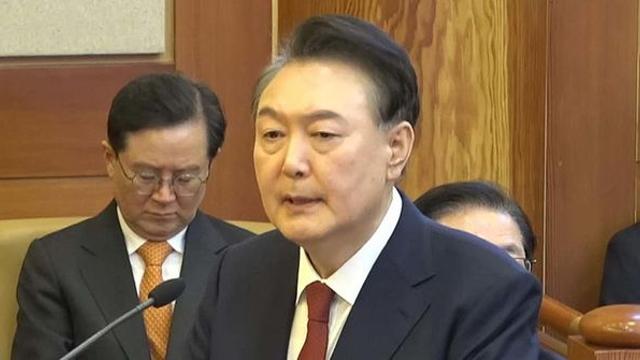 윤 대통령 지지율 최종진술 후 상승... ‘지지’ 48.5% ‘비지지’ 50.2%