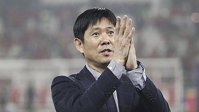 日 축구계, 대표팀 감독 발언에 폭발…